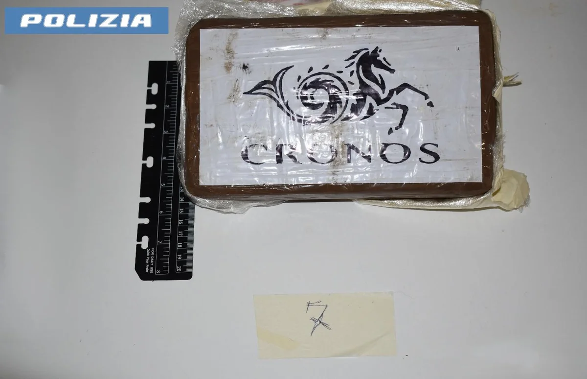 Controllato per uno sfratto viene trovato con 1 kg di cocaina, arrestato a Teramo 28enne albanese