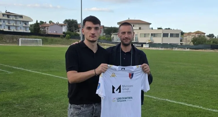 Calcio D/F, il Notaresco ingaggia l'attaccante Luca Paudice