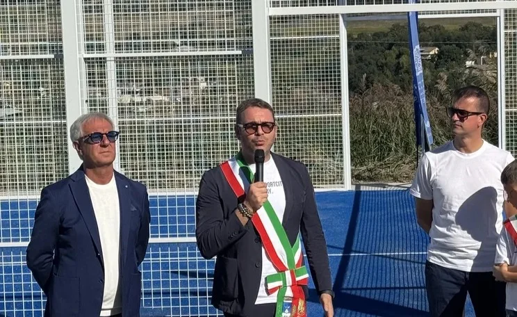 Inaugurati a Penna Sant'Andrea il parco giochi e il campo da padel
