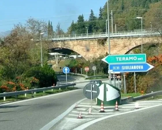 A24, chiusura notturna delle rampe Teramo Est