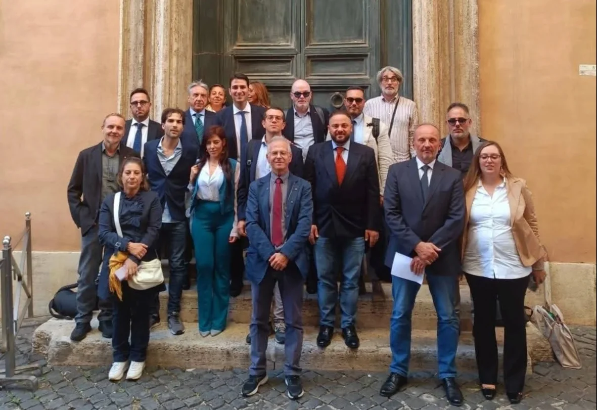 Poste Italiane, l'allarme precariato approda  alla Camera