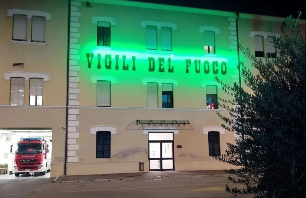 Giornata mondiale della Consapevolezza, hanno aderito i Vigili del Fuoco di Teramo