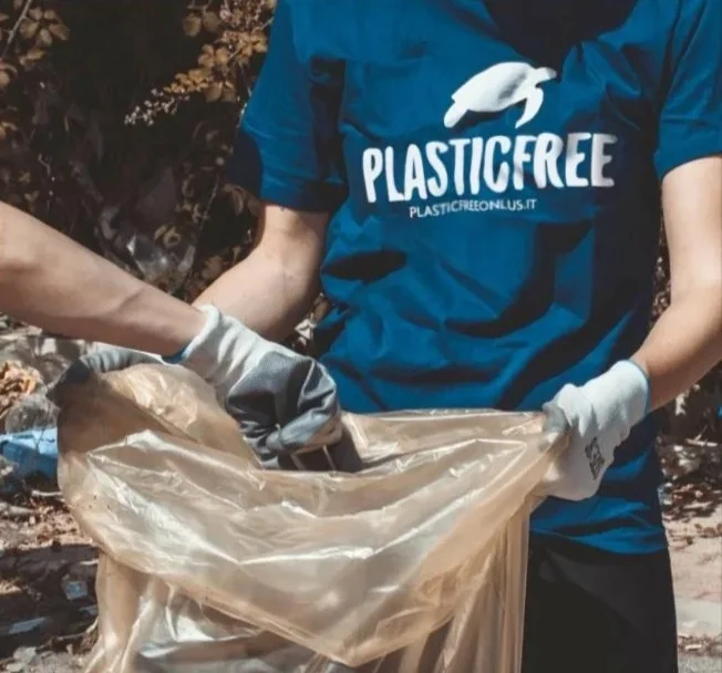 Pineto Plastic Free, domenica il ritrovo ecologico per la pulizia della spiaggia