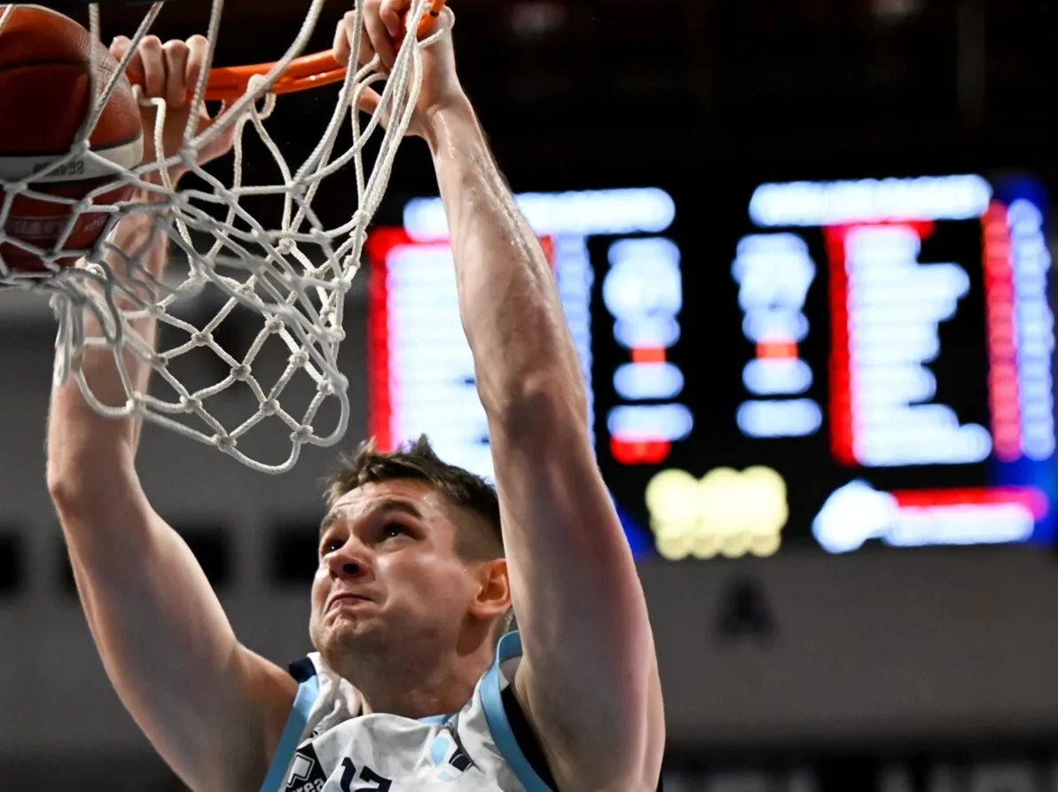 Basket A2, Avellino espugna il PalaMaggetti: Liofilchem battuta 81-93