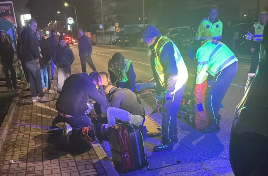Moto contro un'auto a Bellante: ferito un 17enne