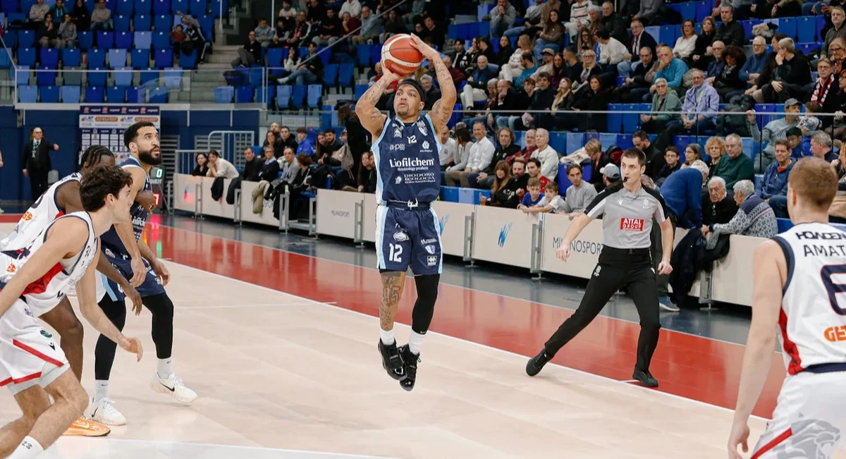 Basket A2, la Liofilchem Roseto espugna Milano (69-81)