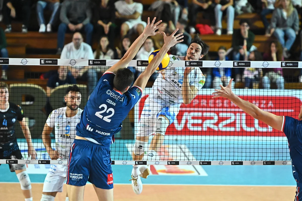 Volley A2, debutto da incorniciare per l'ABBA Pineto: battuto Siena (3-0)