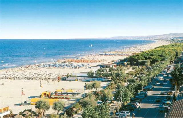 Lungomare di Alba Adriatica, Vallese: "L'opera al centro di un confronto aperto e comprovato"