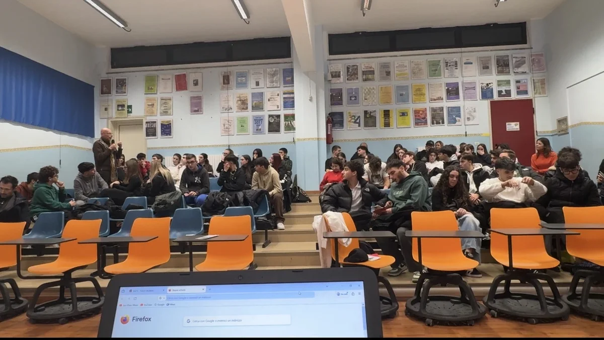 “Amerò Diventare Studente UniTe”, l'incontro dell'Adsu all'Istituto "Moretti" di Roseto