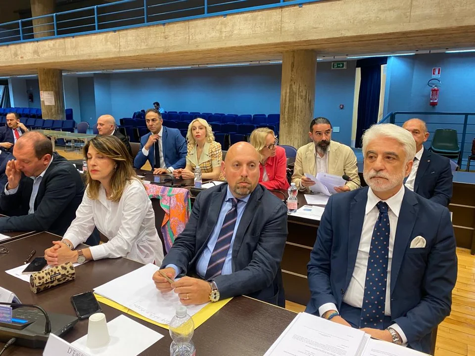 VIDEO | Consiglio Comunale, l'opposizione: "Uno spettacolo indecoroso, D'Alberto si dimetta"