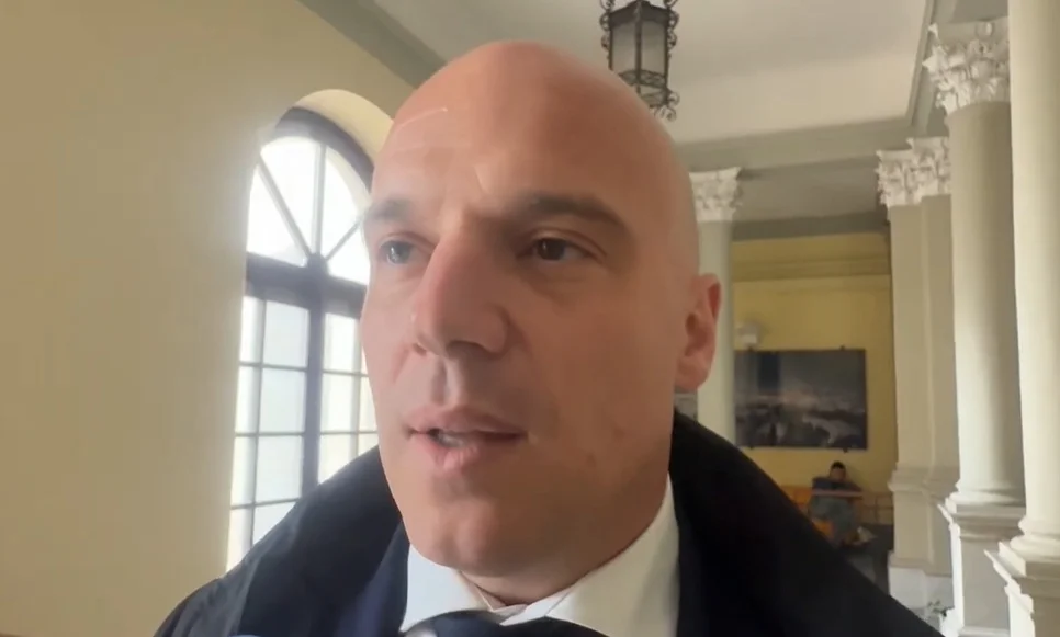 VIDEO | Teramo, D'Angelo contro immobilismo Regione: "Ex Palazzo Sanità è solo ultima quaestio"