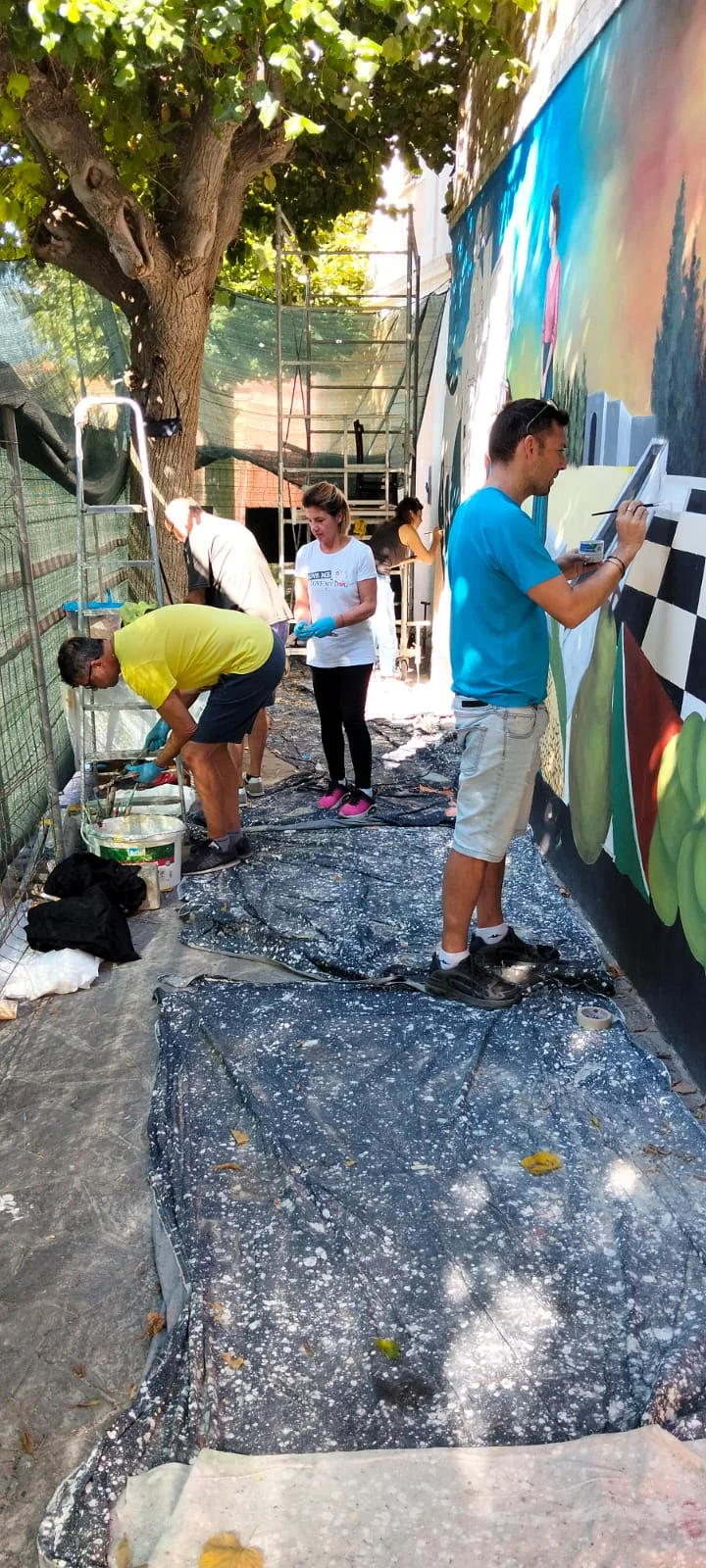 FOTO | Murales di Sant'Omero, avviati i lavori di restauro