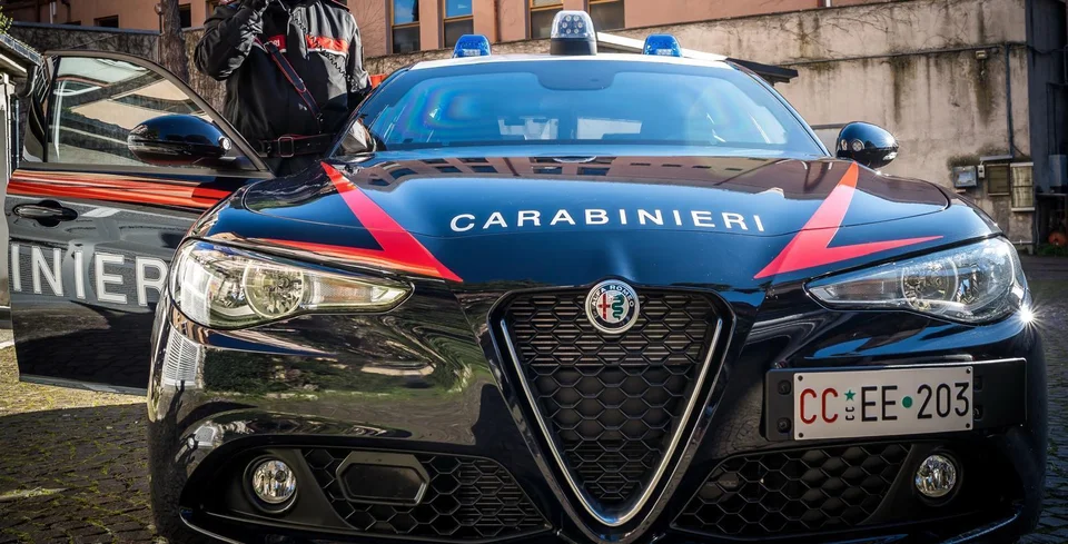 Ai domiciliari ruba una bici elettrica a Pineto: tradito dalle telecamere. A Giulianova, dà in escandescenza e aggredisce Carabiniere: denunciato