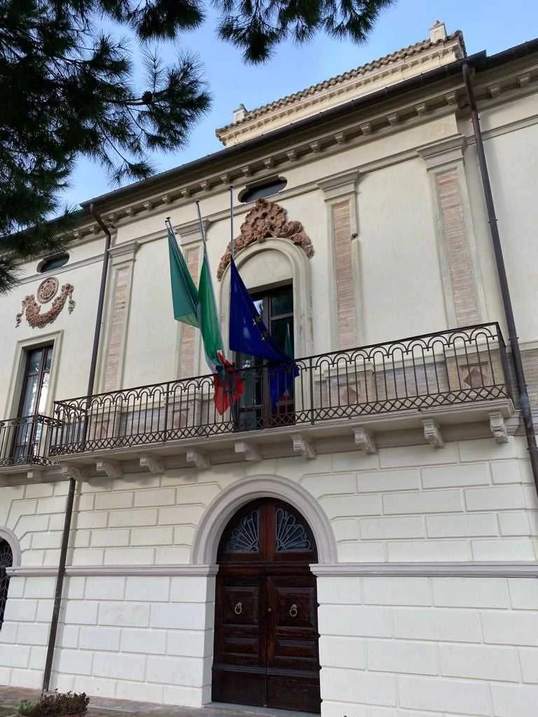 Il Comune di Pineto approva il Regolamento per l’utilizzo dell’Intelligenza Artificiale