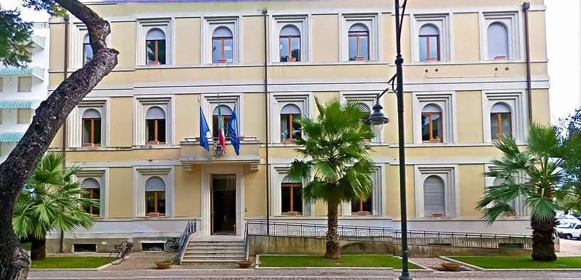 Mercato di Silvi sospeso giovedì 19 e 26 febbraio, il disappunto dell'opposizione