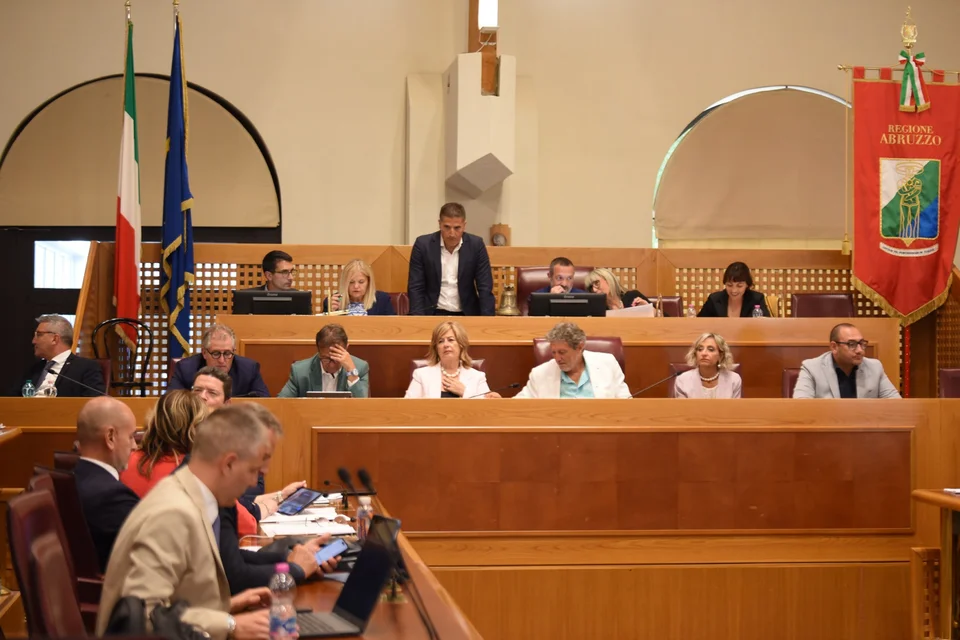 Consiglio regionale, approvate le riforme su Arap e Aral. De Febis nuova Garante per l'infanzia