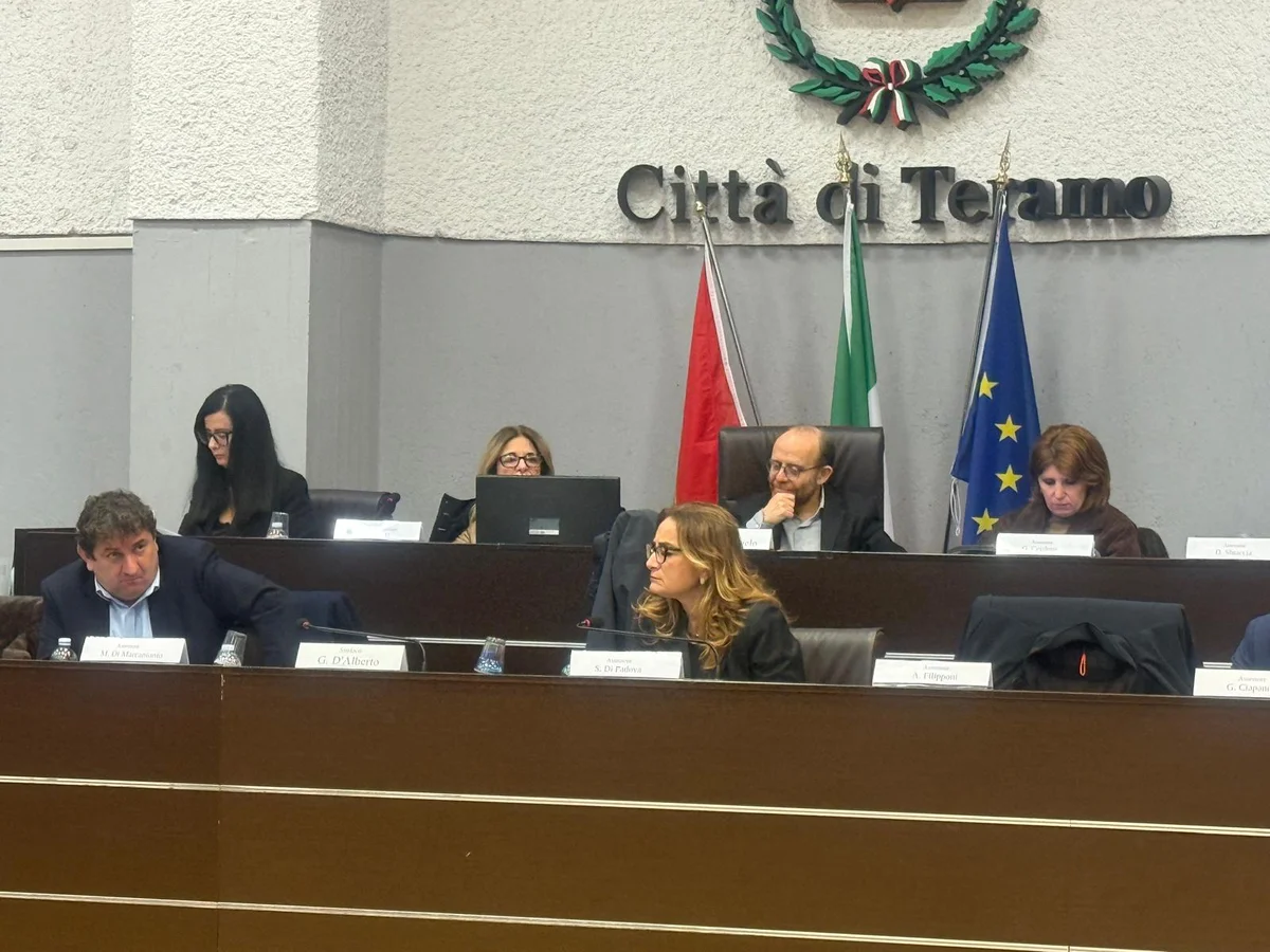 VIDEO | Teramo, variazione di bilancio da 47 milioni in Consiglio: 15 milioni per il mutuo sul Biodigestore