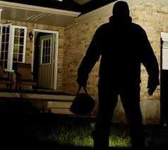 Nuovo furto a Villa Mosca: si pensa alla vigilanza privata. Parte la raccolta firme