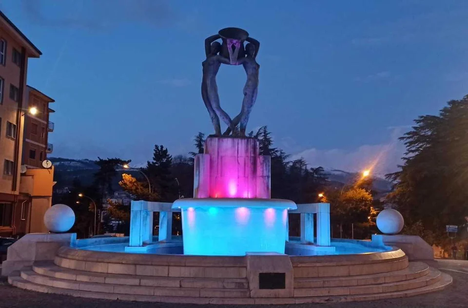 Solidarietà, la Fontana Luminosa si accende per la sensibilizzazione