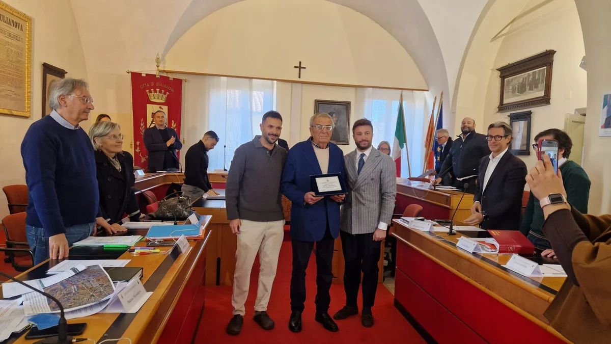 Giulianova, il Consiglio comunale si apre con l'omaggio a Umberto Mastellarini