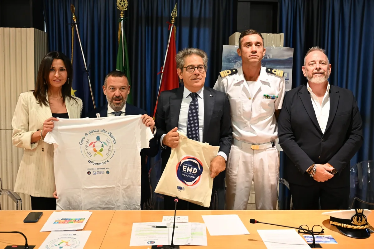 Gara di pesca alla plastica, domenica l'evento per la tutela dell'ecosistema marino