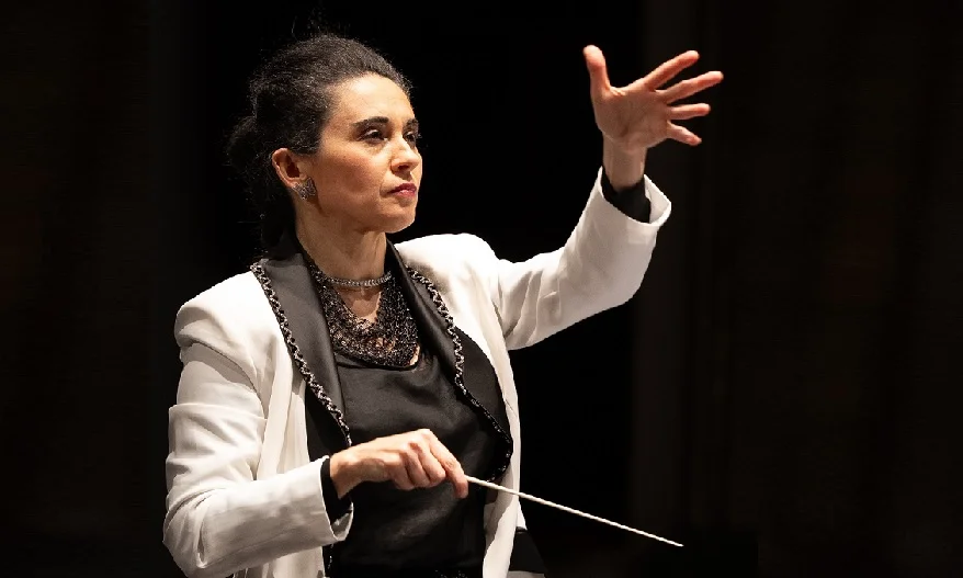 "Sfide" all'ultima nota: Gianna Fratta dirige l'orchestra dell'ISA