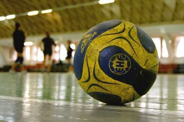 Handball A Silver, Lions Teramo espugna Fasano (24-25)