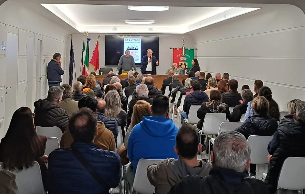 Maxi antenna di 34 metri: nasce il comitato civico "No antenne sulla nostra terra"