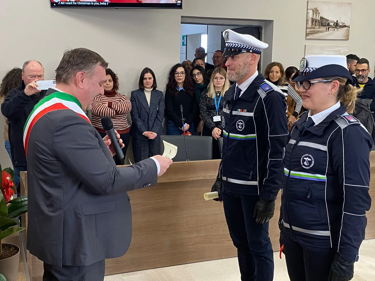 Sicurezza, encomi a 4 agenti della Polizia Locale di Silvi