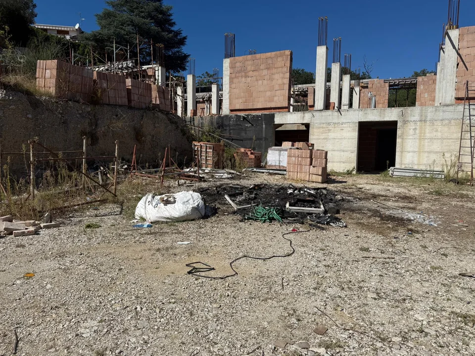 Incendio forse doloso a Colleparco