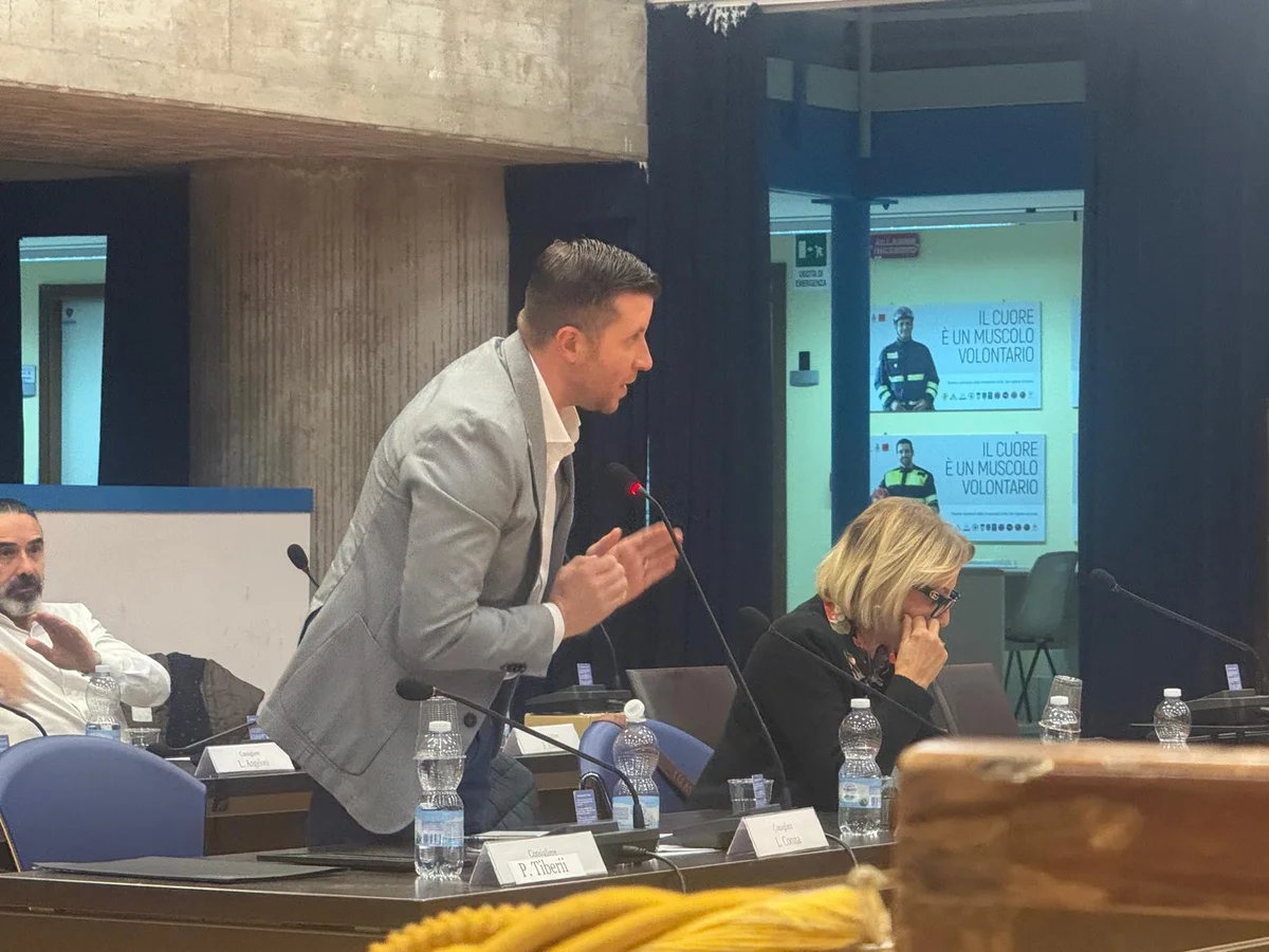 VIDEO | Piano antenne, pensiline intelligenti e area camper: Luca Corona incalza l'amministrazione