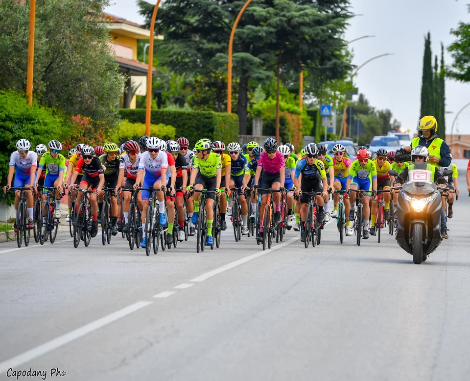 Ciclismo giovanile a Guardia Vomano nel ricordo di Sandro Saccomandi