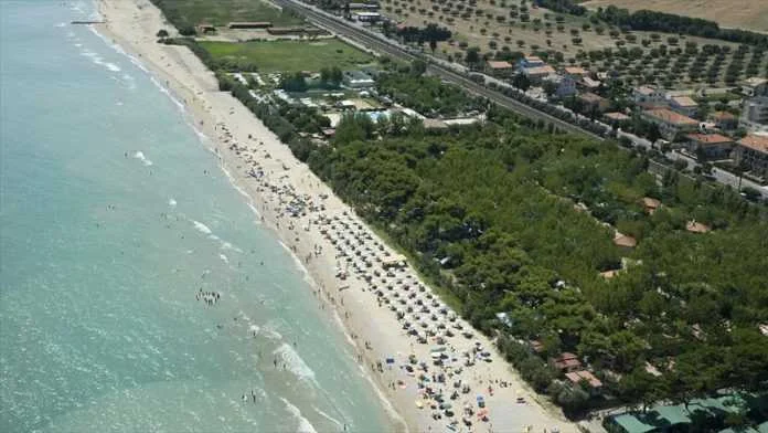 Difesa della costa a Pineto, col voto compatto del centrodestra via all’iter per le barriere anti erosione