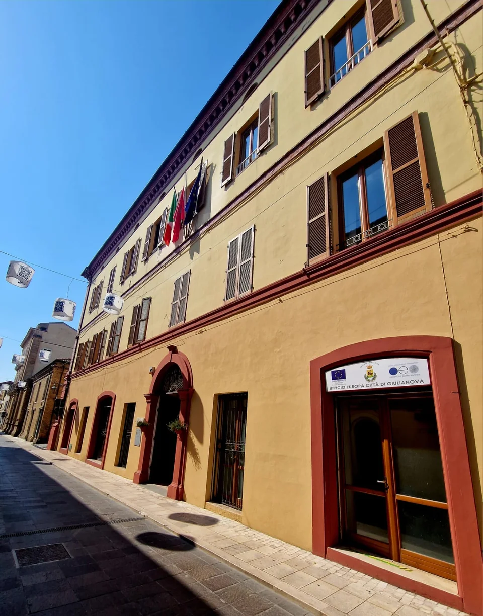 Albo pretorio di Giulianova oscurato, la replica: temporanea inaccessibilità per aggiornamento