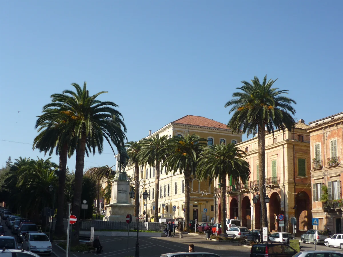 Incontro con i commercianti ambulanti sul mercato di Giulianova Alta