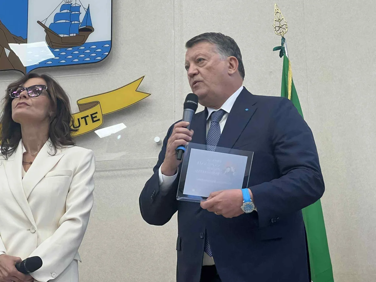 FOTO | Il Segretario generale della Uil, PierPaolo Bombardieri, ha ricevuto il premio nazionale Paolo Borsellino