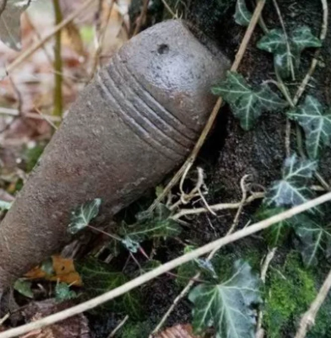 Castelli, rinvenuto ordigno bellico in un cantiere: sul posto gli artificieri