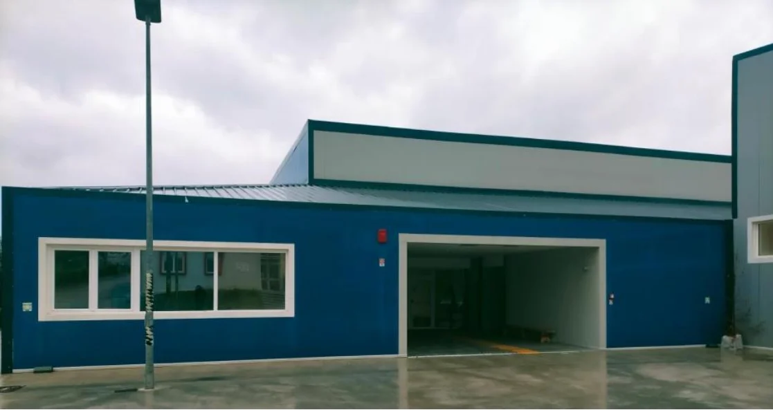 Ratti nella scuola media di Isola del Gran Sasso