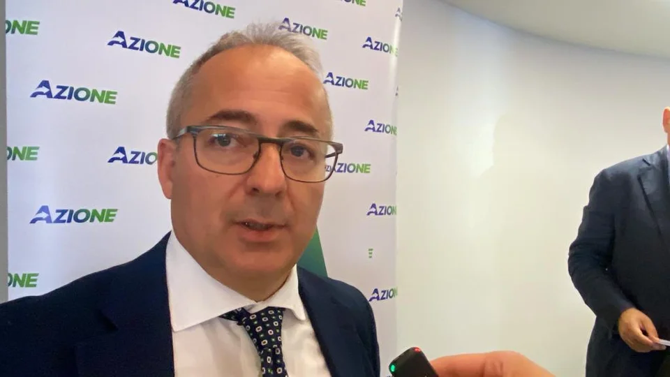 Stellantis, Sottanelli (Azione): “Ad Atessa e nel Paese la produzione cala, dov’è la crescita annunciata da Urso?”