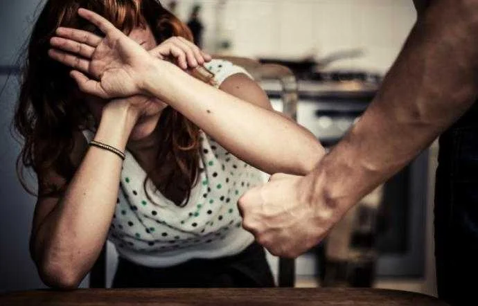 Violenza domestica, ammonimento per un 40enne dello Sri Lanka