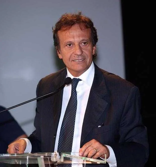 Alitalia sospende volo Pescara-Milano: D'Annuntiis scrive al Ministro chiedendo l'immediato ripristino