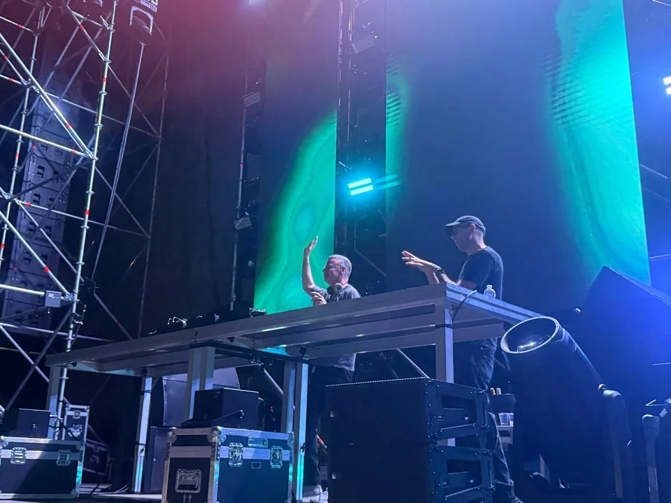 FOTO e VIDEO | Chemical Brothers, un rito collettivo per circa 5.000 fan e Teramo fa la storia con l'evento più internazionale di sempre