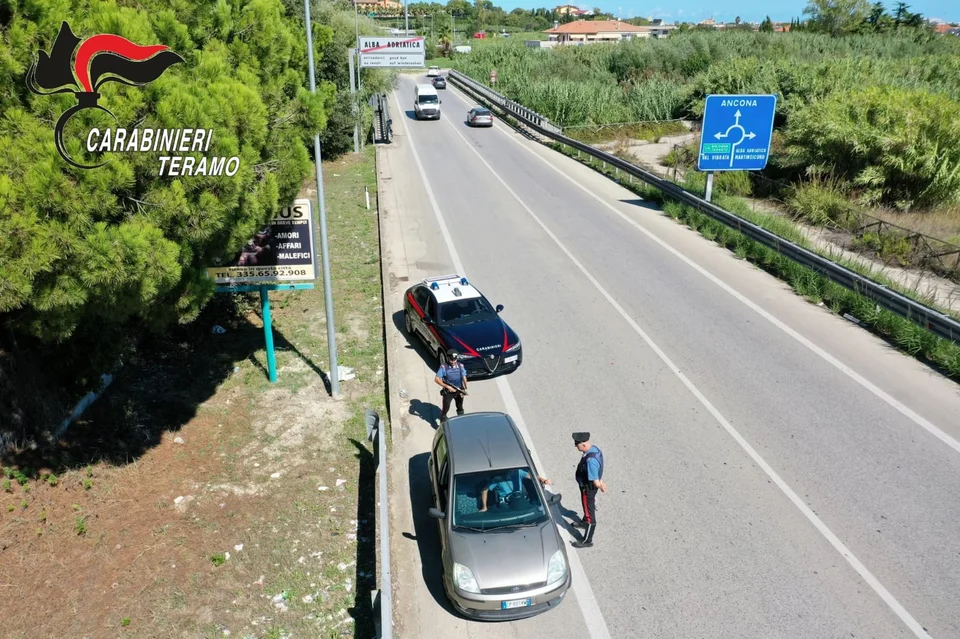 Rapine e scippi tra Martinsicuro e Alba Adriatica: arrestate due persone