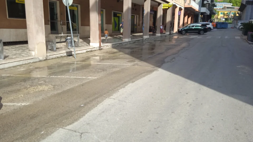 FOTO E VIDEO | Ruzzo Reti: emergenza idrica a Teramo in zona Stazione