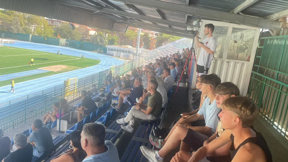 Calcio D/F, ma quale gara a porte chiuse! A Pomezia sugli spalti erano in centinaia