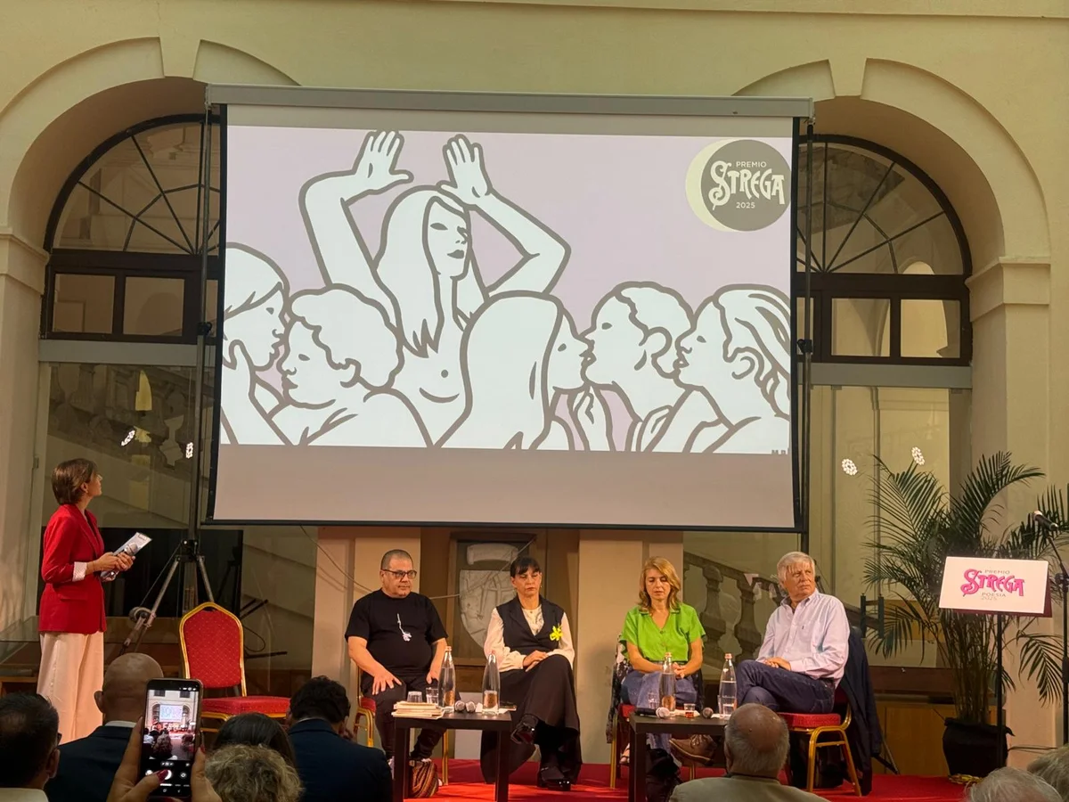 FOTO e VIDEO | Premio Strega Poesia: i finalisti a Teramo in un emozionante incontro alla Biblioteca Delfico