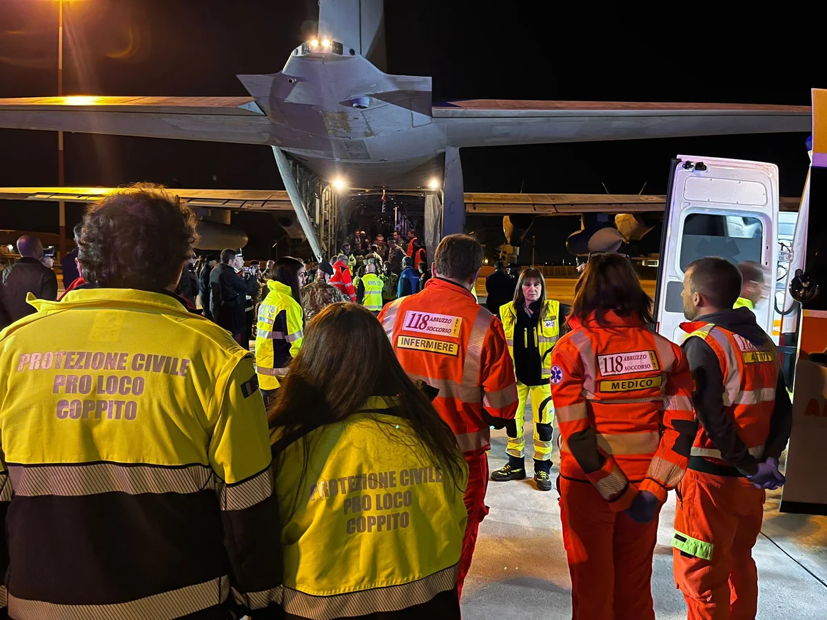 VIDEO | L'arrivo a L’Aquila del cittadino di Gaza ferito