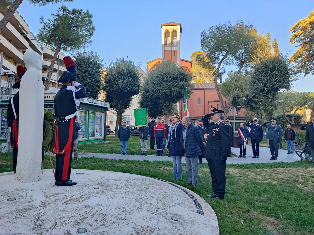 FOTO e VIDEO | Celebrata a Teramo la 17^ Giornata del Ricordo dei Caduti militari e civili nelle missioni internazionali per la pace