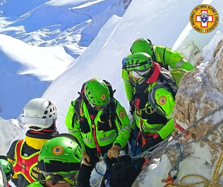 Proseguono ricerche sul Corno Grande di Karol Brozek. Altro intervento per tre escursionisti in difficoltà