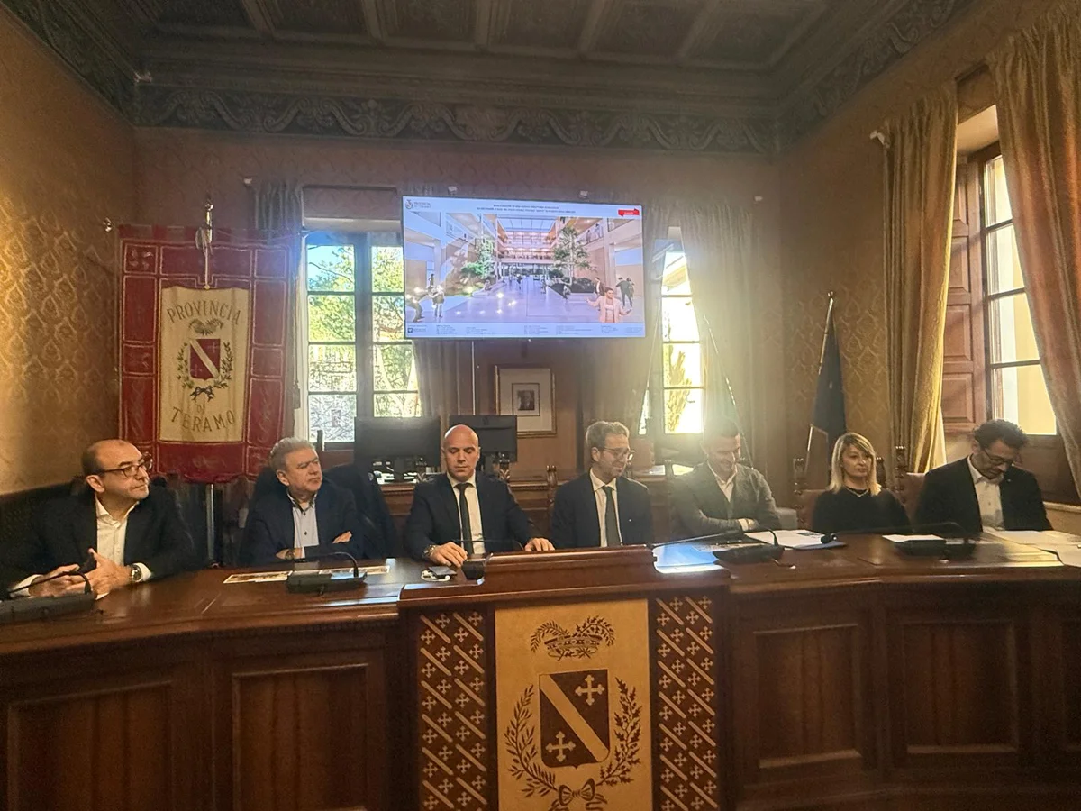 FOTO e VIDEO | Il nuovo Liceo "Saffo" di Roseto: un vero e proprio campus integrato con altre scuole